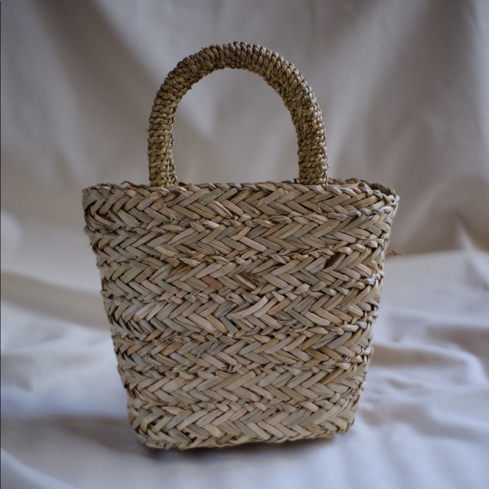 Anthropologie Straw Crossbody Bag with Colorful Toucan Embroidery NWOT - Picture 3 of 9